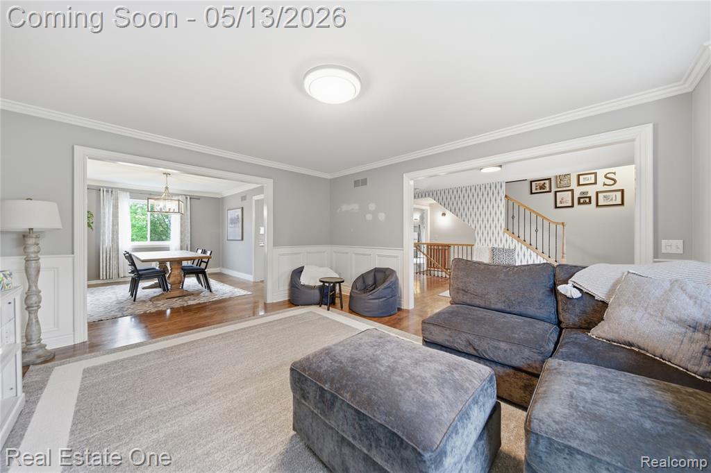 1031 Crestwood Court, South Lyon, MI 48178 — Photo 6