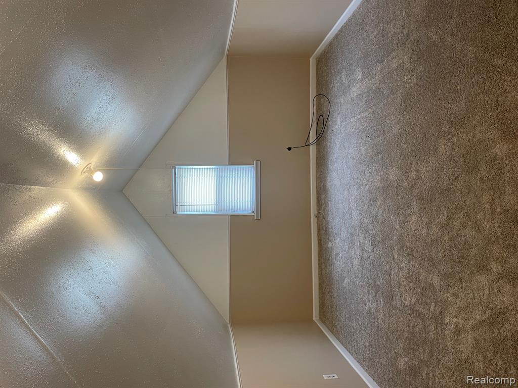 8203 Paige Avenue, Warren, MI 48089 — Photo 19