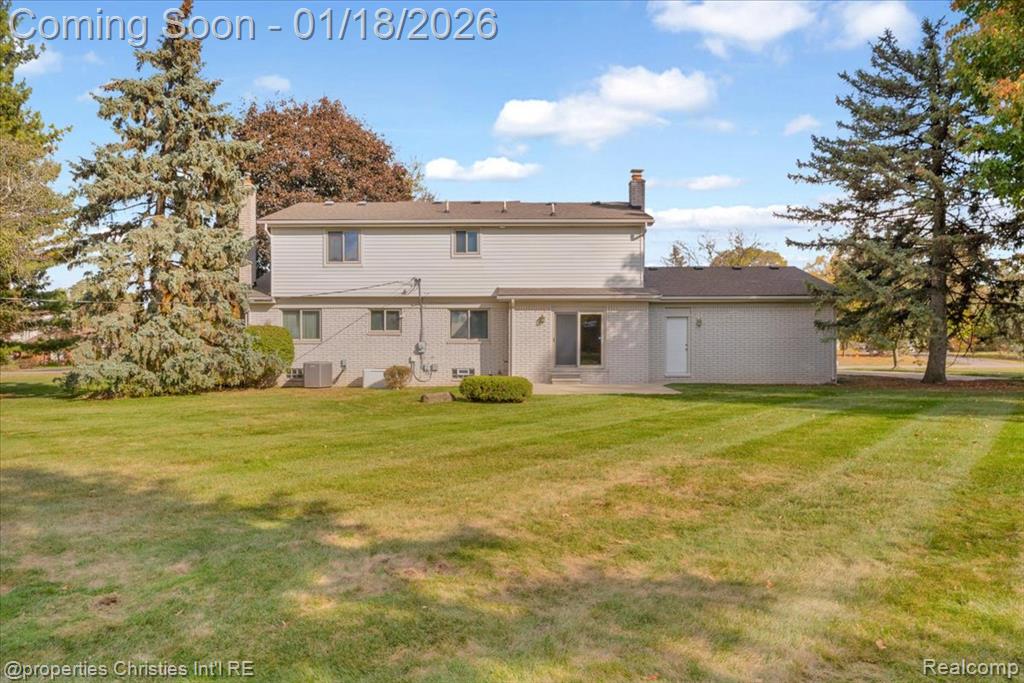 6260 Nicholas Drive, West Bloomfield, MI — Photo 33