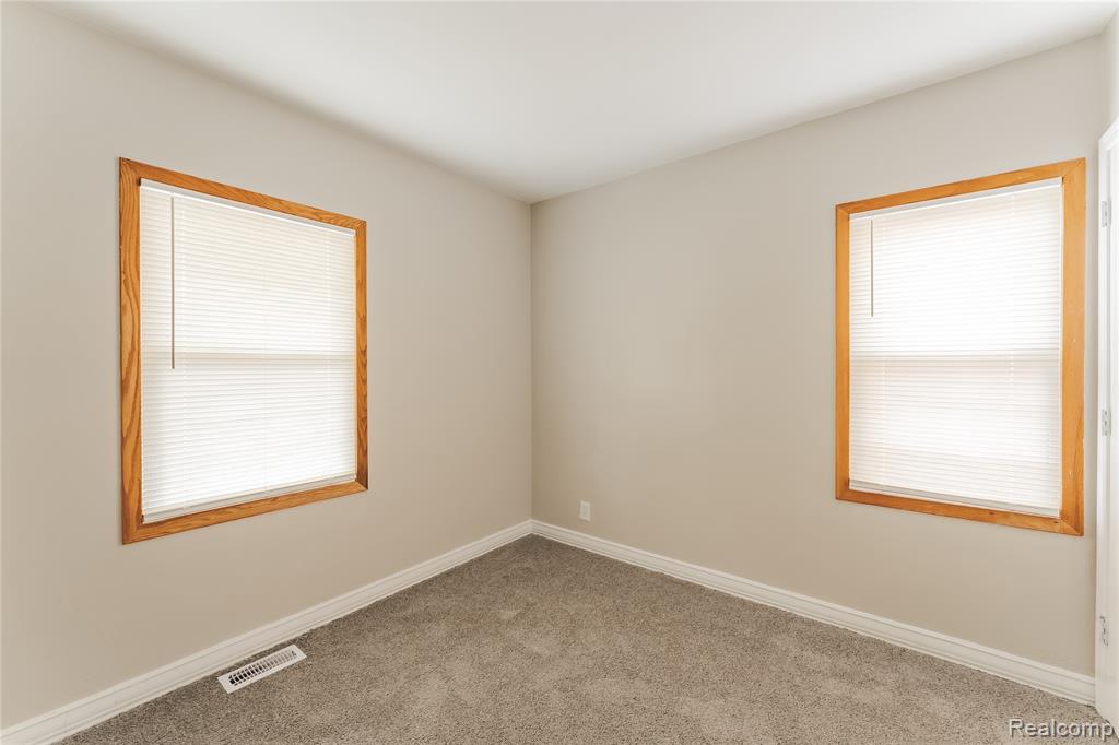 15765 Nicolai Avenue, Eastpointe, MI 48021 — Photo 23