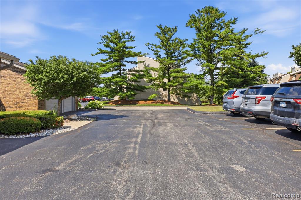 5736 Woodland View, Clarkston, MI — Photo 42