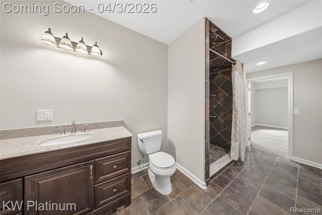 48877 Point Lakeview Drive, Chesterfield, MI 48047 — Photo 54