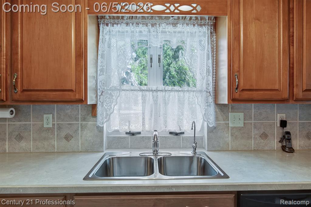 28745 Avondale Street, Inkster, MI 48141 — Photo 11
