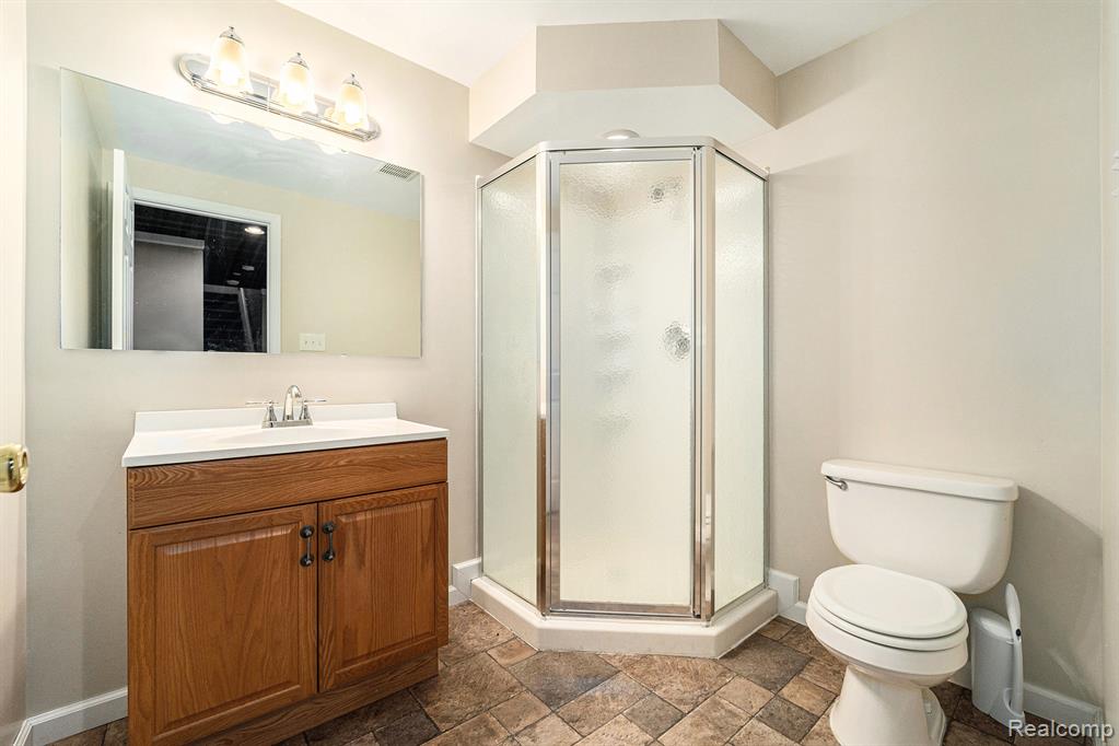 42415 Colorado Drive, Clinton Twp, MI 48036 — Photo 27