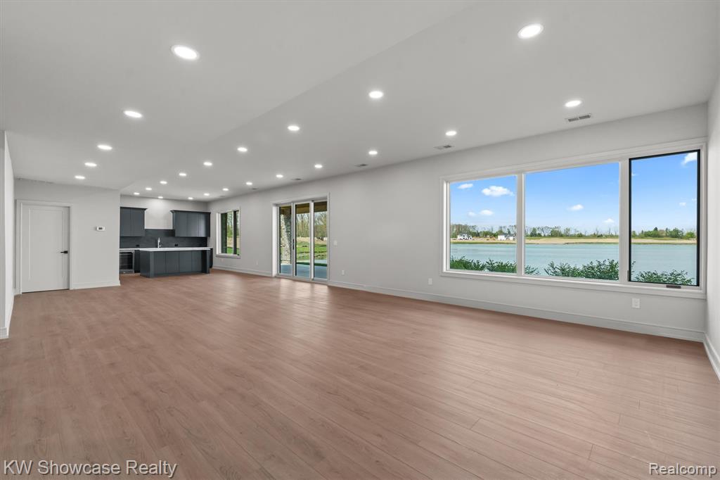 2559 Crystal Lake Drive, Commerce Twp, MI 48382 — Photo 43