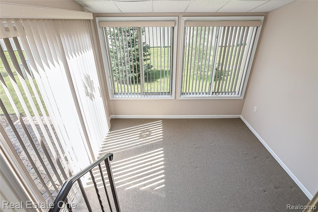 61726 VALLEY FORGE, South Lyon, MI 48178 — Photo 25