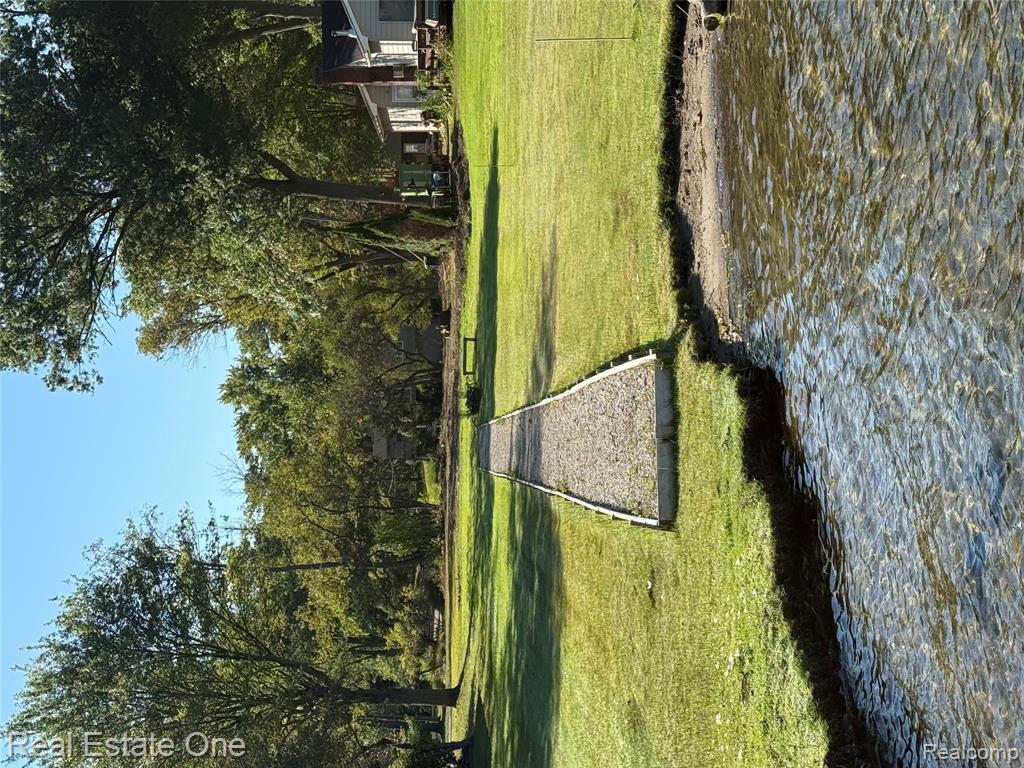 2910 Loon Drive, Wixom, MI — Photo 11
