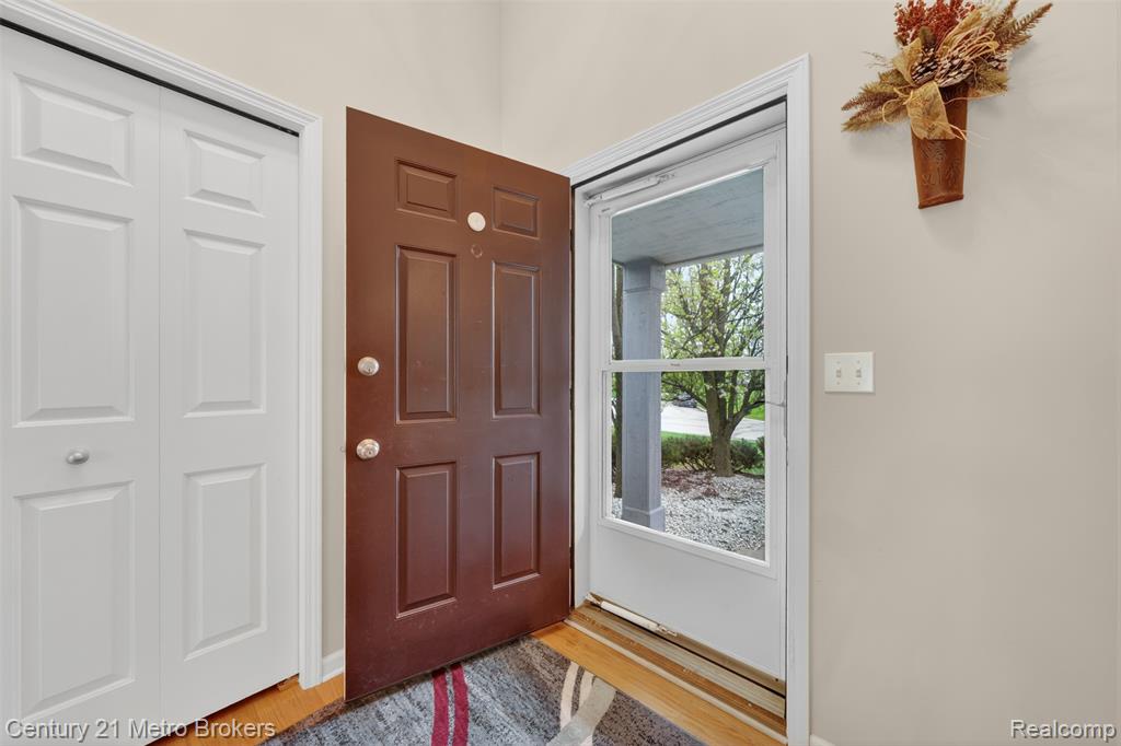 5265 Genesee Oaks Court, Grand Blanc, MI 48439 — Photo 7