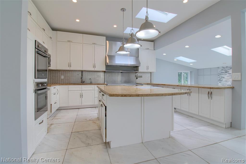 341 Corrie Road, Ann Arbor, MI 48105 — Photo 13