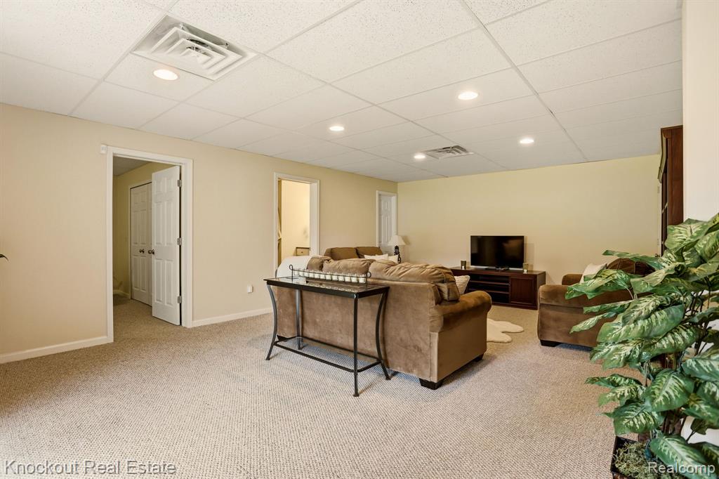 373 Block Street, Frankenmuth, MI 48734 — Photo 35