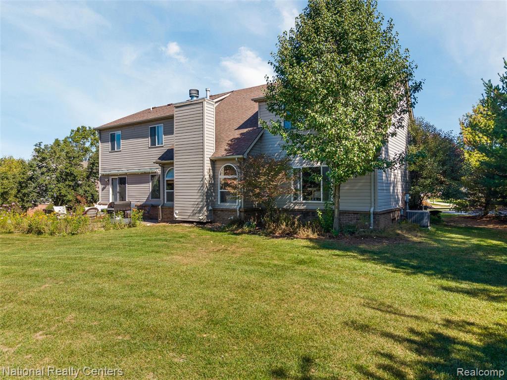 678 Joshua Drive, Highland, MI 48356 — Photo 40