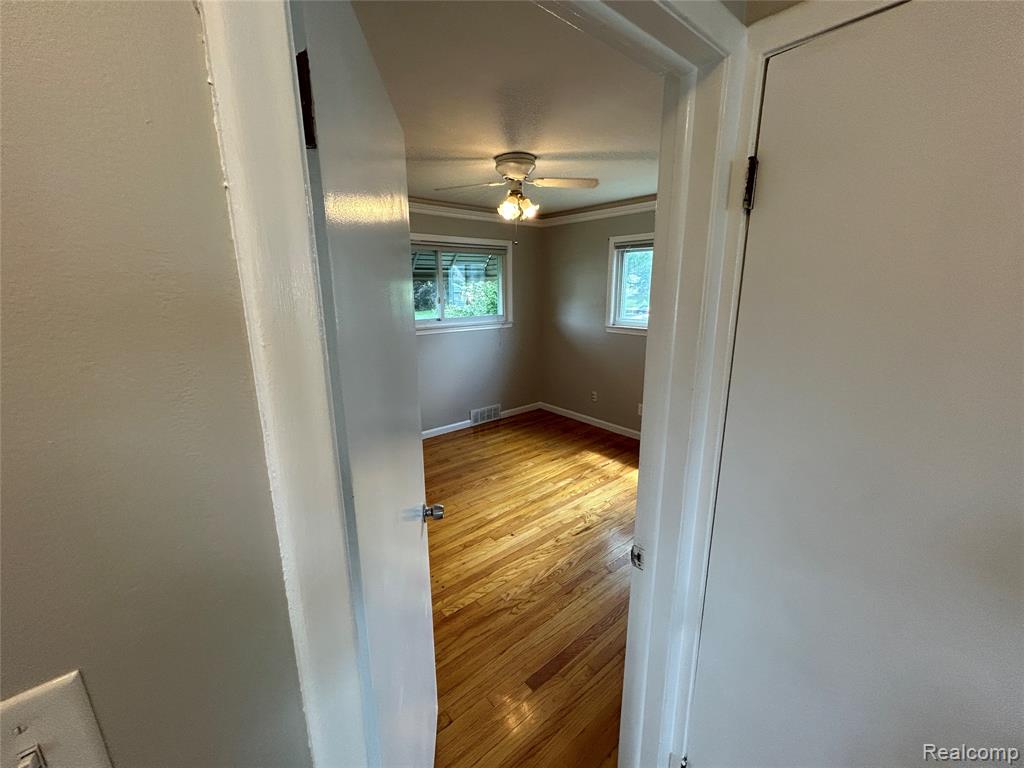 7097 Deering Street, Garden City, MI — Photo 8