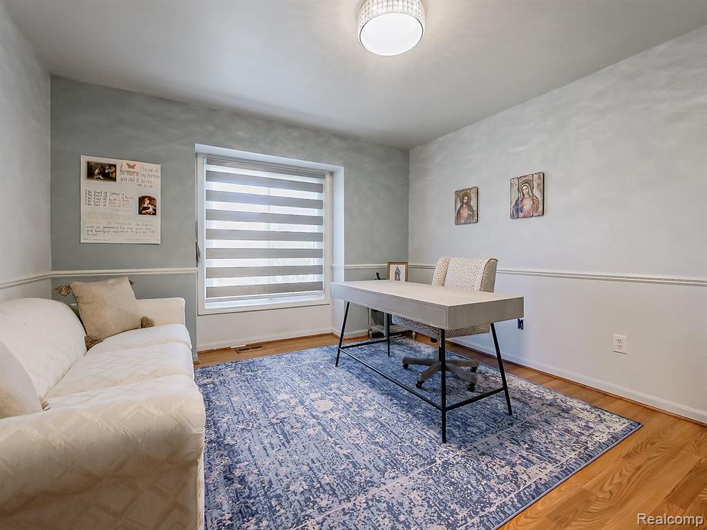 43261 CHARDONNAY Drive, Sterling Heights, MI 48314 — Photo 30