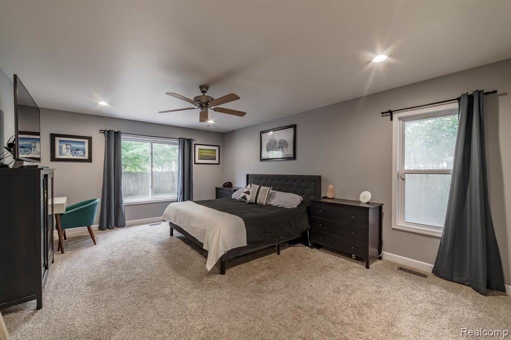 46555 Dequindre Road, Rochester Hills, MI 48307 — Photo 35