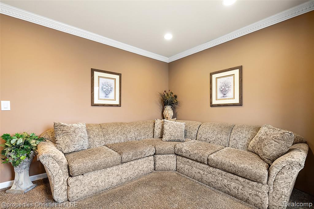 43159 La Bouquet Court, Sterling Heights, MI 48314 — Photo 41