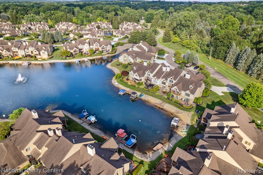 47704 BLUE HERON Drive S, Northville, MI 48168 — Photo 50