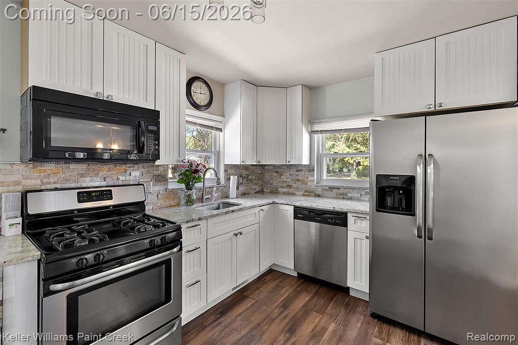 608 E Windemere Avenue, Royal Oak, MI 48073 — Photo 13