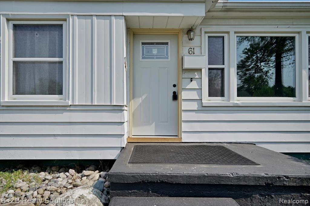 61 E Longfellow Avenue, Pontiac, MI 48340 — Photo 4