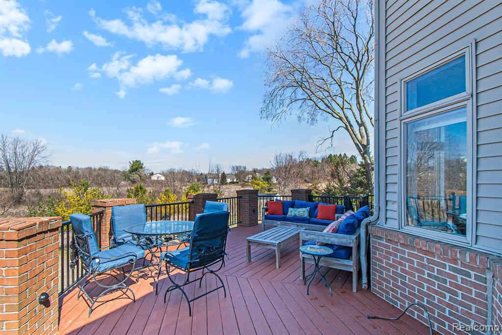 490 Hunters Crest Drive, Saline, MI 48176 — Photo 31
