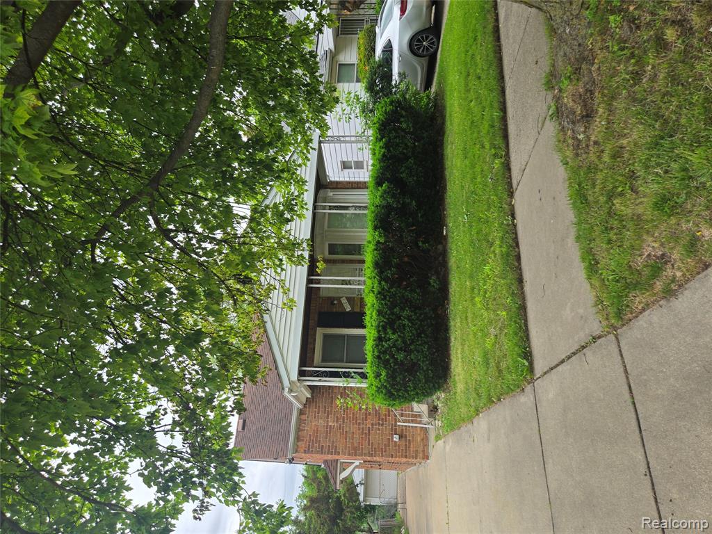 7683 Greenview Avenue, Detroit, MI 48228 — Photo 3