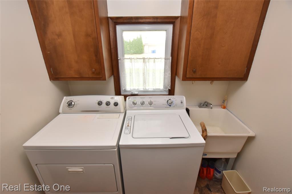 3275 Golfhill Drive, Waterford, MI 48329 — Photo 24