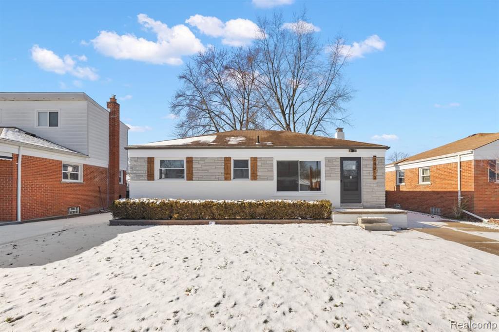 29213 Joan Street, Saint Clair Shores, MI, 48081