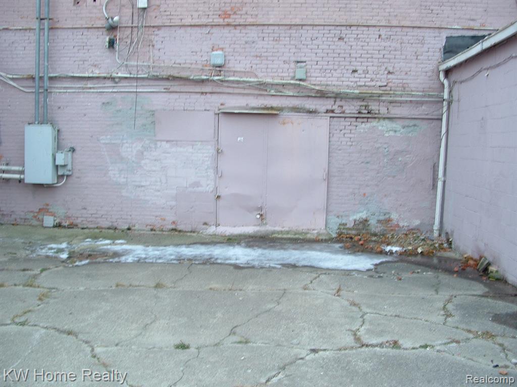20650 Fenkell Avenue, Detroit, MI 48223 — Photo 21