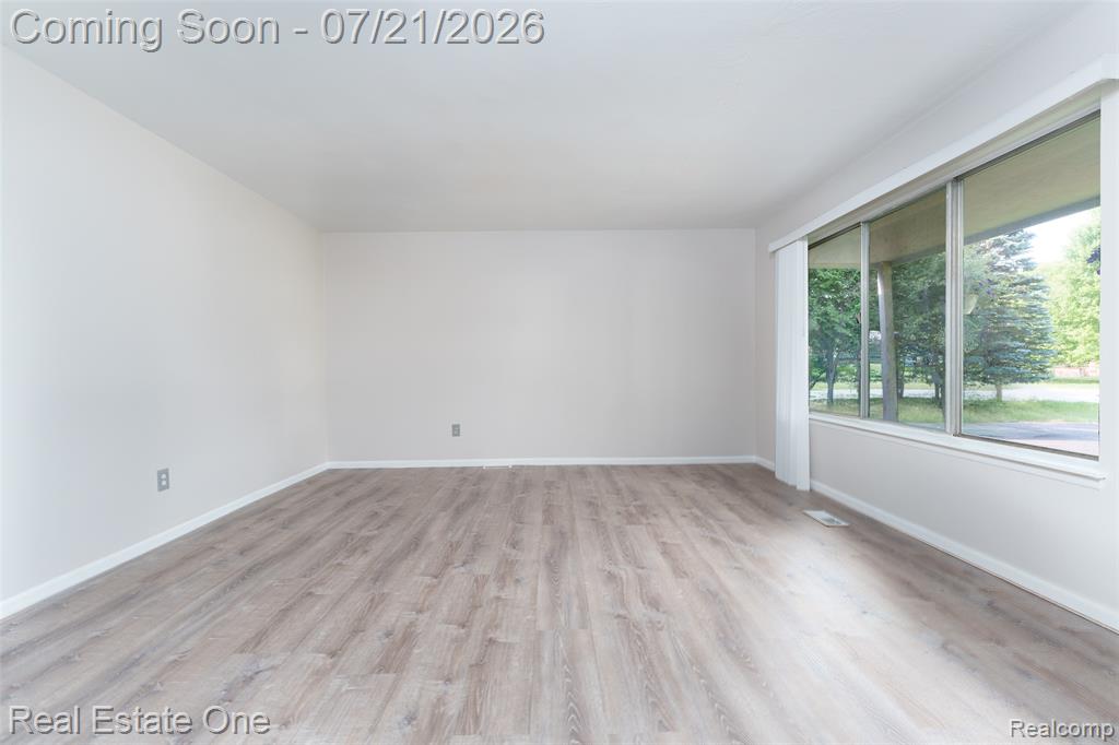 4069 Village Square, Brighton, MI 48114 — Photo 5