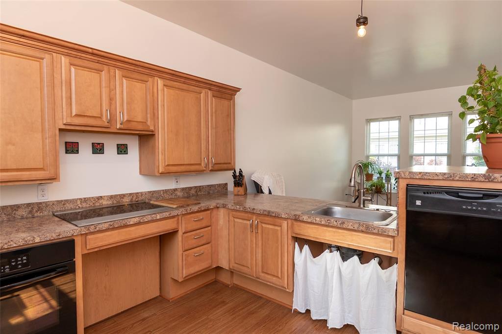 616 Superior Boulevard, Wyandotte, MI 48192 — Photo 5