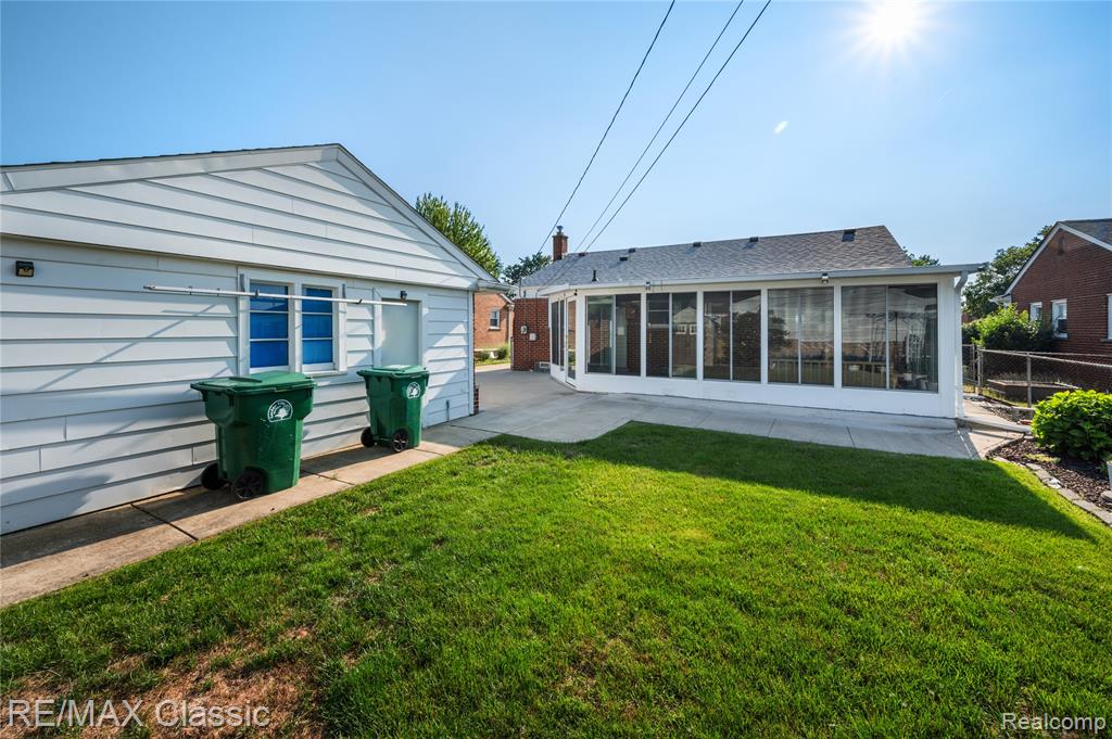 6622 Schaller Street, Garden City, MI — Photo 28