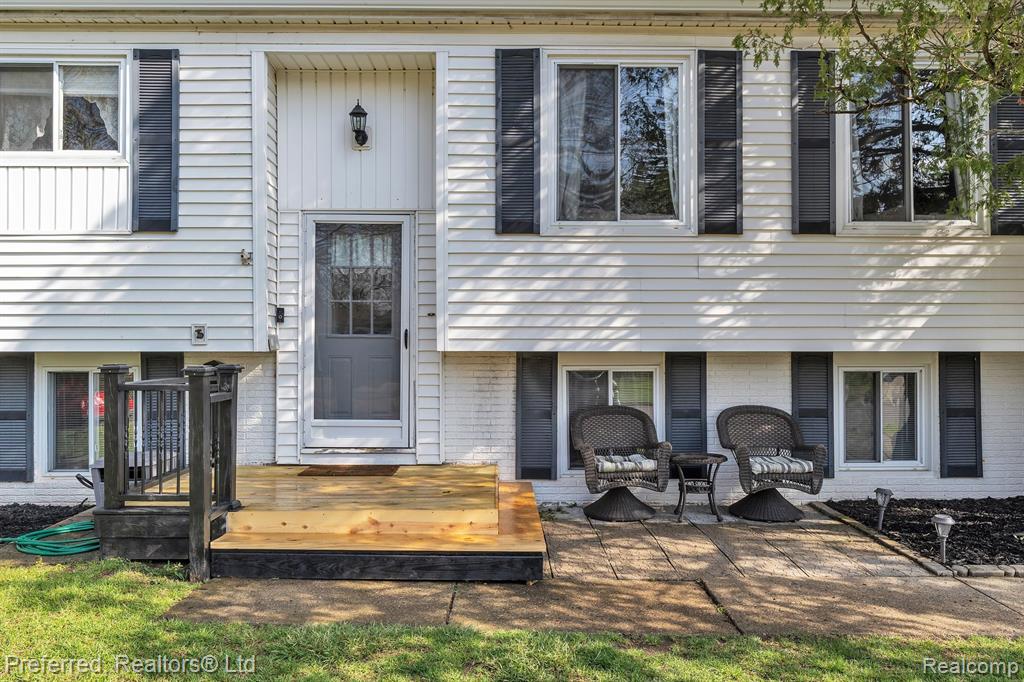 8680 WAR BONNET Drive, Commerce Twp, MI 48382 — Photo 5
