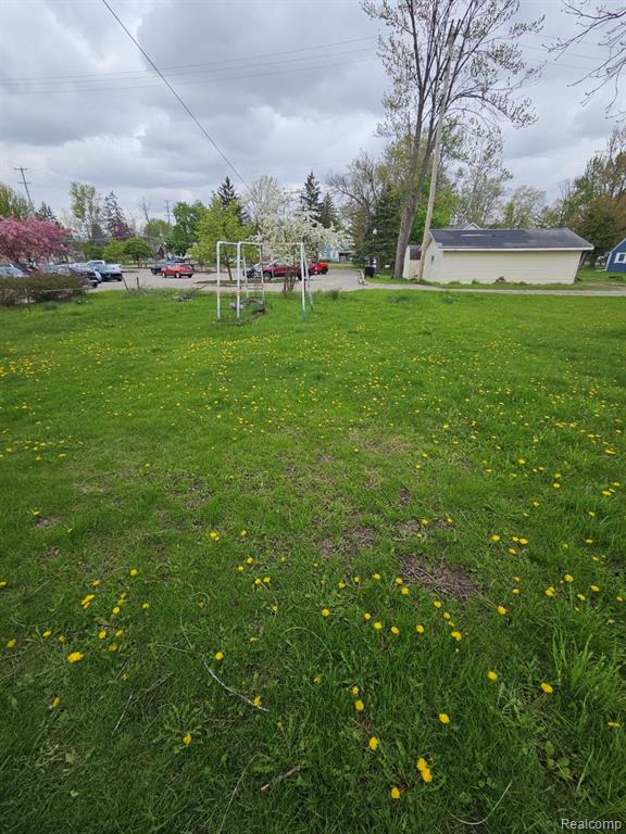 209 E Corunna Avenue, Corunna, MI 48817 — Photo 7