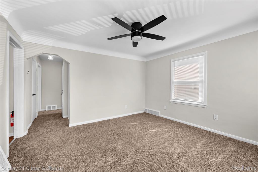 582 Mill Street, Lincoln Park, MI 48146 — Photo 3