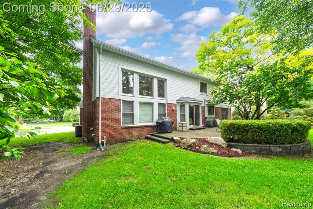 4240 Blue Heron Drive, Auburn Hills, MI 48326 — Photo 37