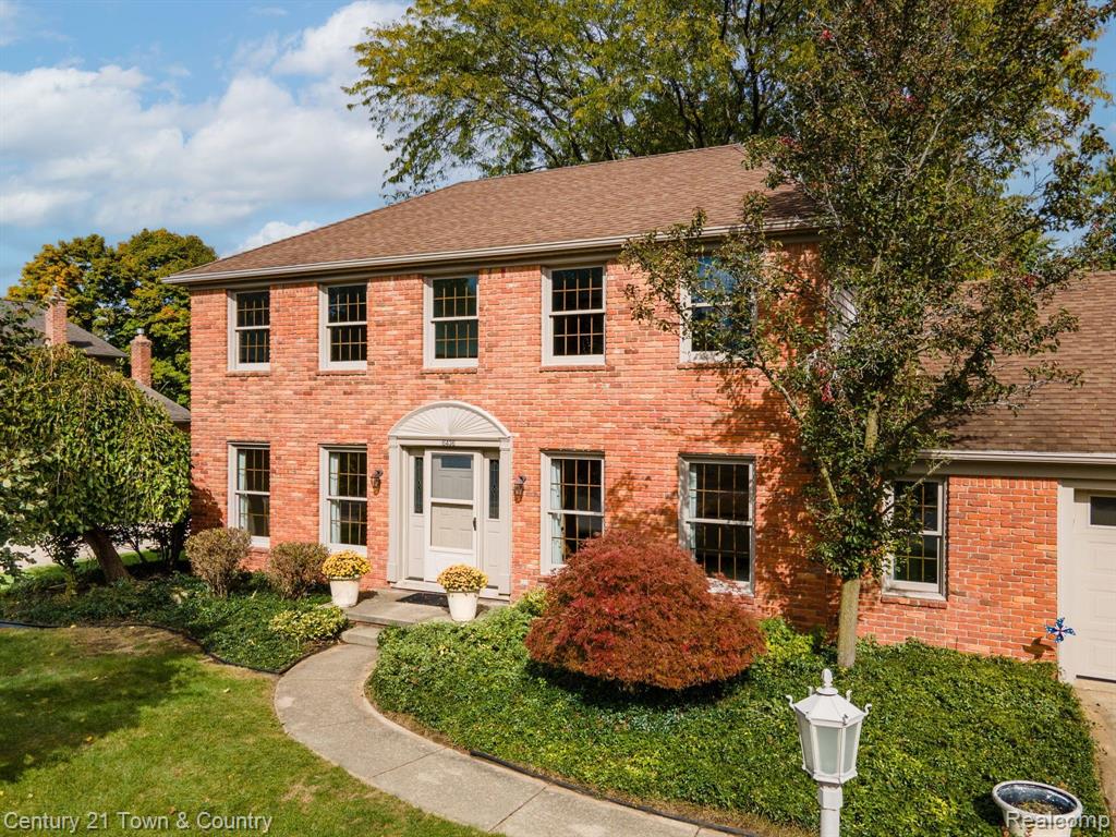 16436 OLD BEDFORD Road, Northville, MI 48168 — Photo 2