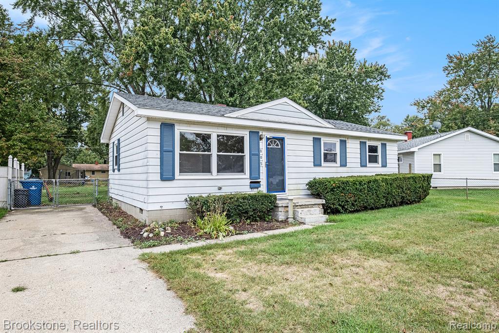 805 Hartner Drive, Holly, MI 48442 — Photo 2