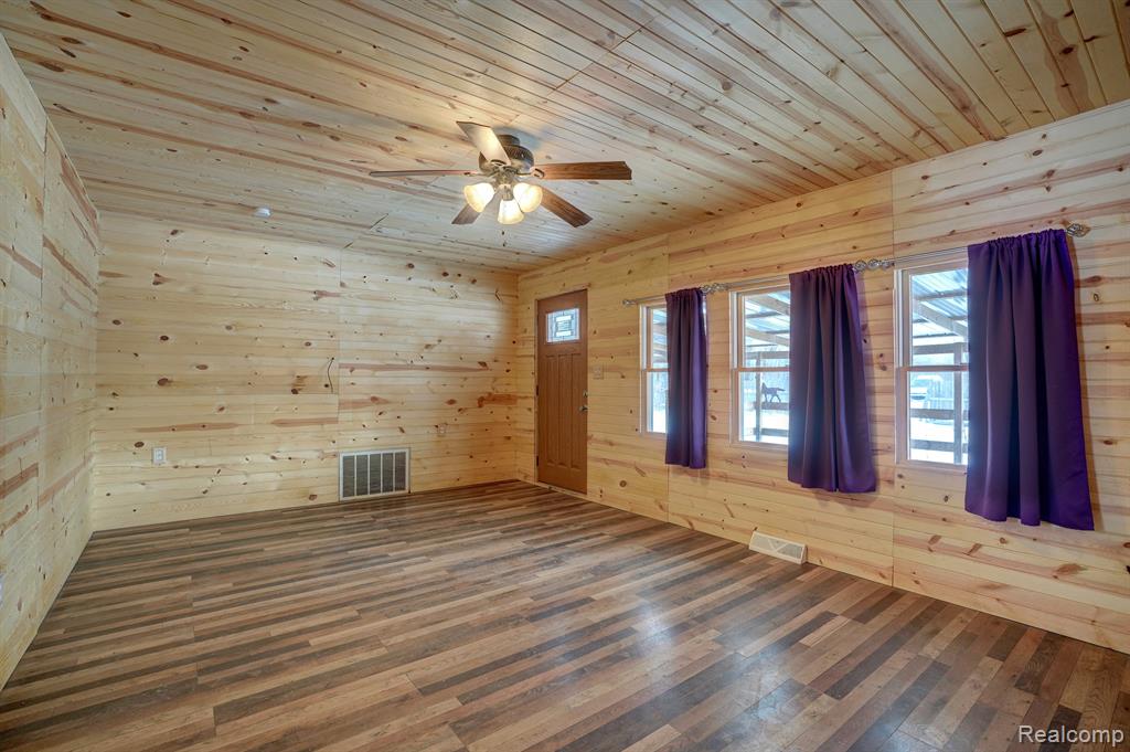 6619 M 18, Coleman, MI 48618 — Photo 8