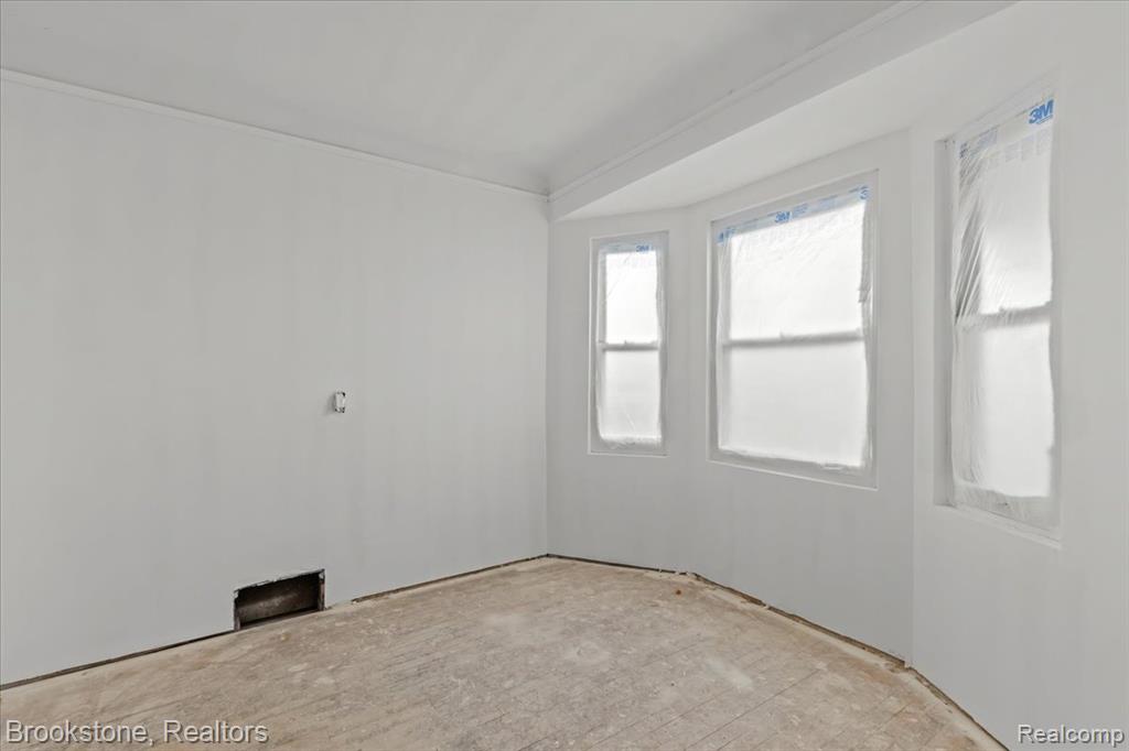 7690 Heyden Street, Detroit, MI 48228 — Photo 8
