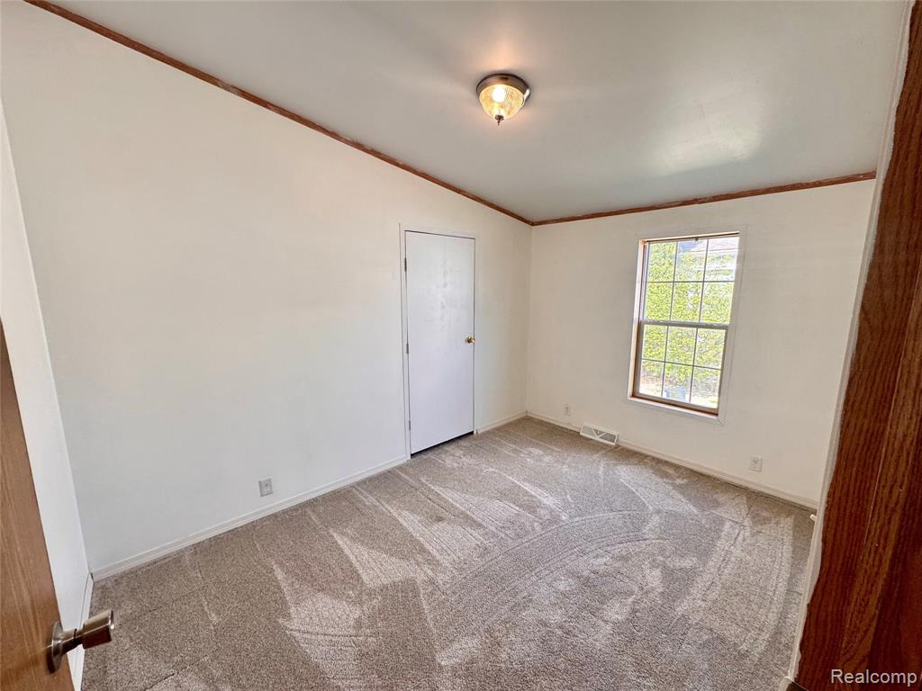 100 Riverview Circle, Saline, MI 48176 — Photo 16