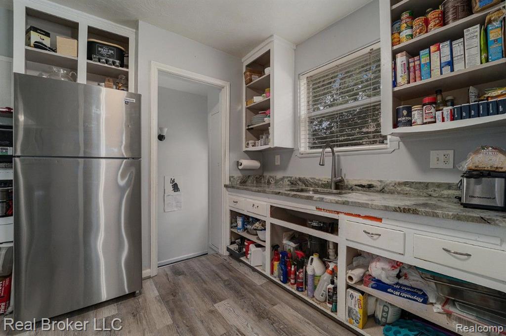 540 E CHESTERFIELD Street, Ferndale, MI 48220 — Photo 4