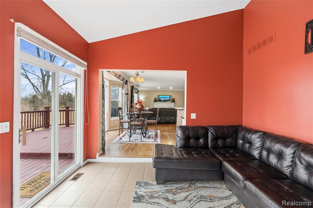4337 Meadowbrook Court, Grand Blanc, MI 48439 — Photo 22