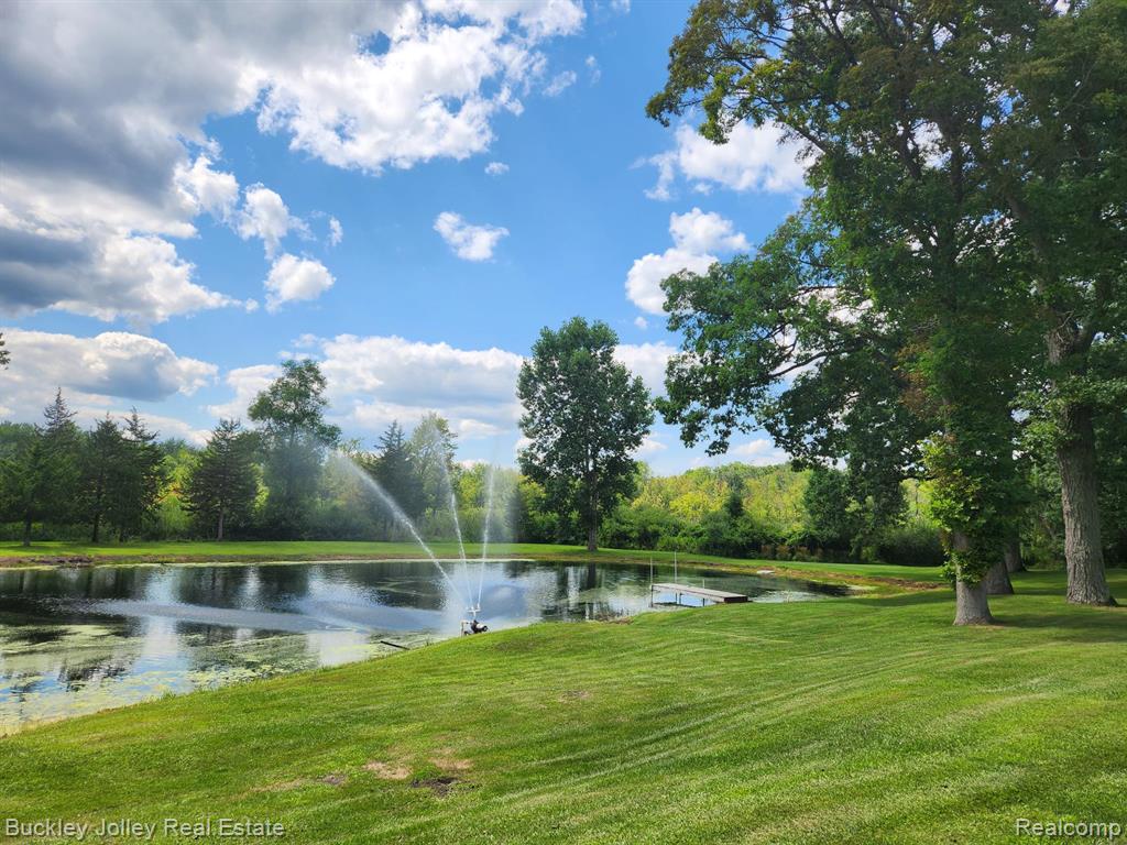 8900 Rickett Road, Brighton, MI 48116 — Photo 27