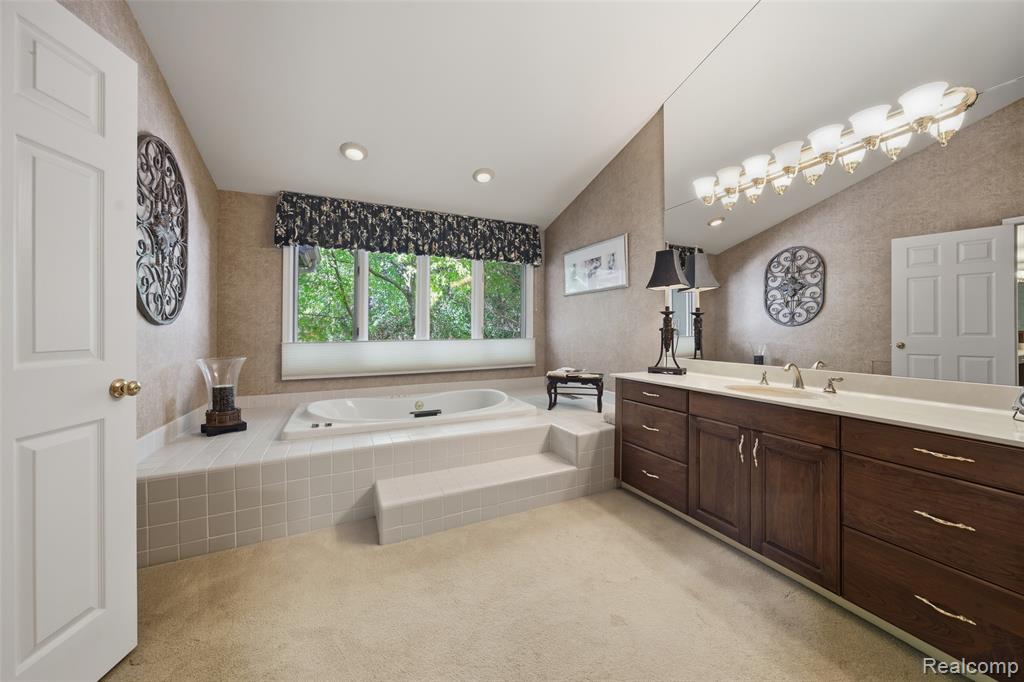 4832 Cliffside Drive, 21, West Bloomfield, MI 48323 — Photo 34