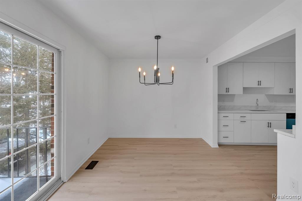 408 Fox Hills #A5 Drive S, Bloomfield Hills, MI 48304 — Photo 13