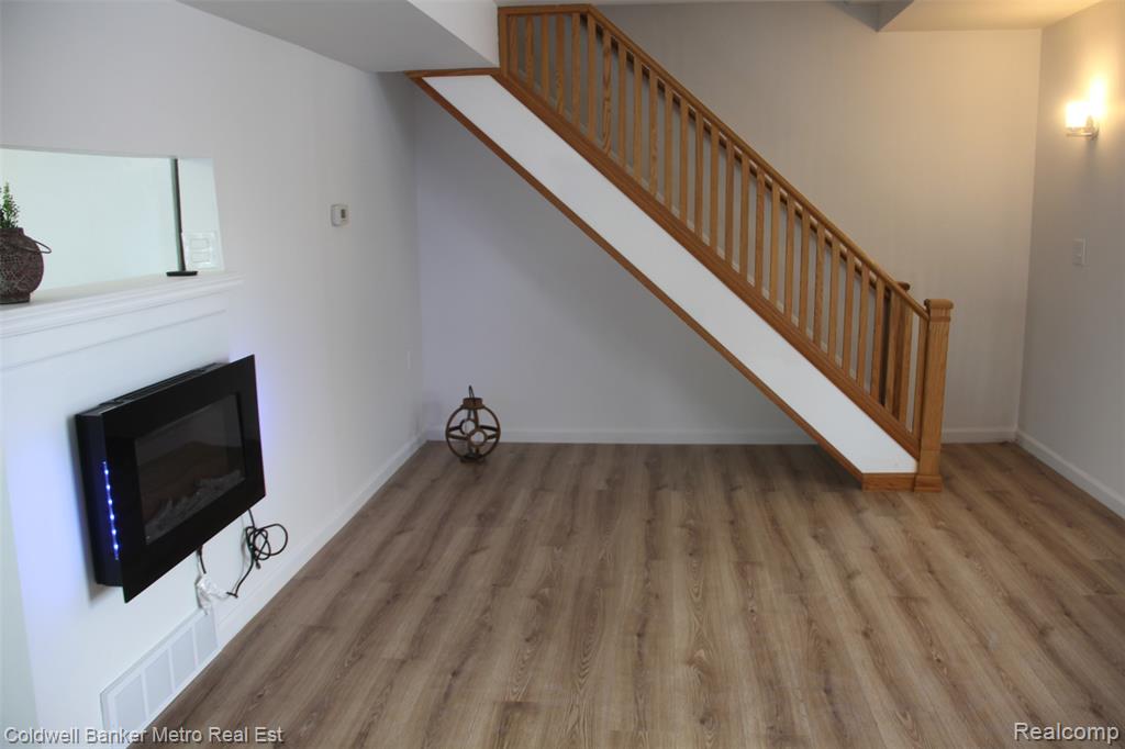 6 Beechwoode Lane, Pontiac, MI 48340 — Photo 4