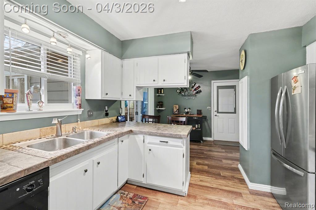 7377 Grandwood Drive, Swartz Creek, MI 48473 — Photo 8