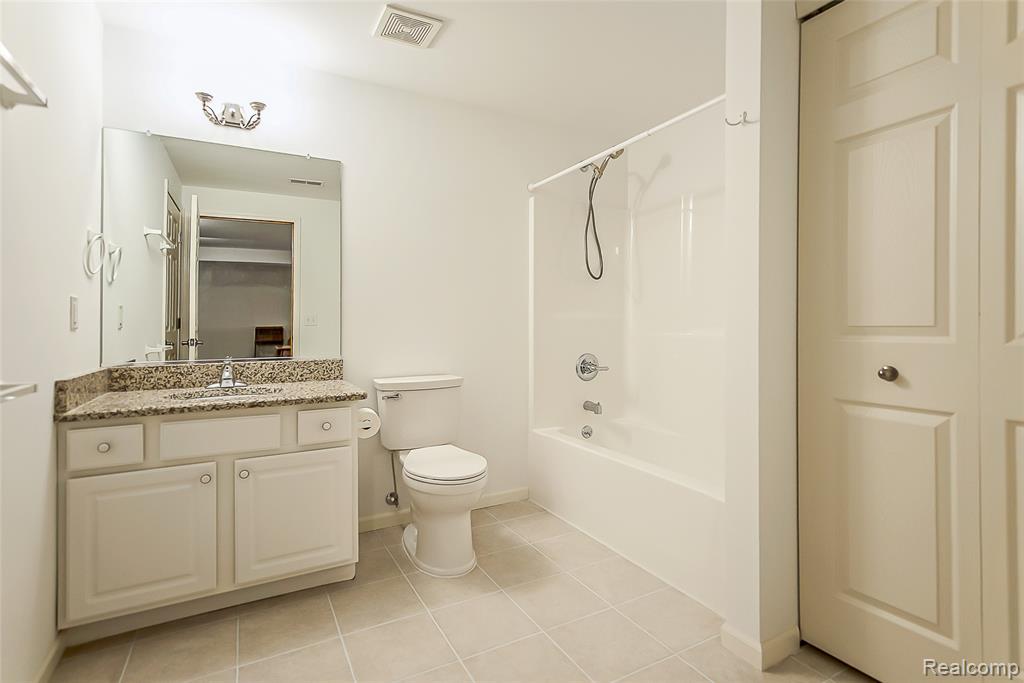 6062 Green Ash Drive, Brighton, MI 48116 — Photo 18