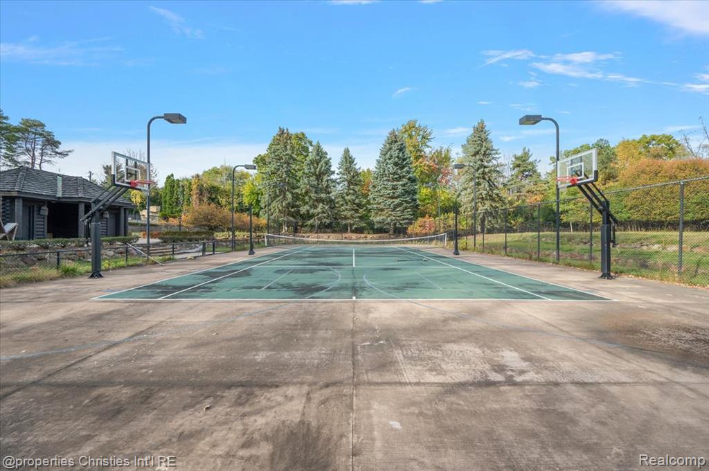 3701 Northwood, West Bloomfield, MI, 48324