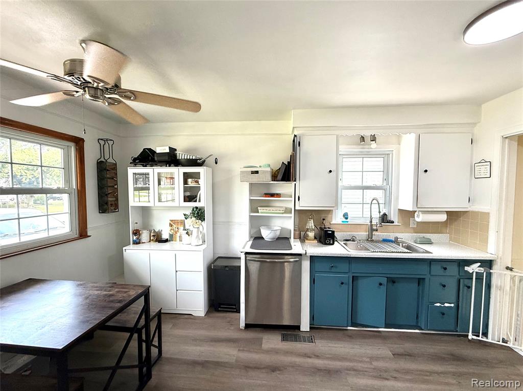 4220 Burns Avenue, Lincoln Park, MI 48146 — Photo 11