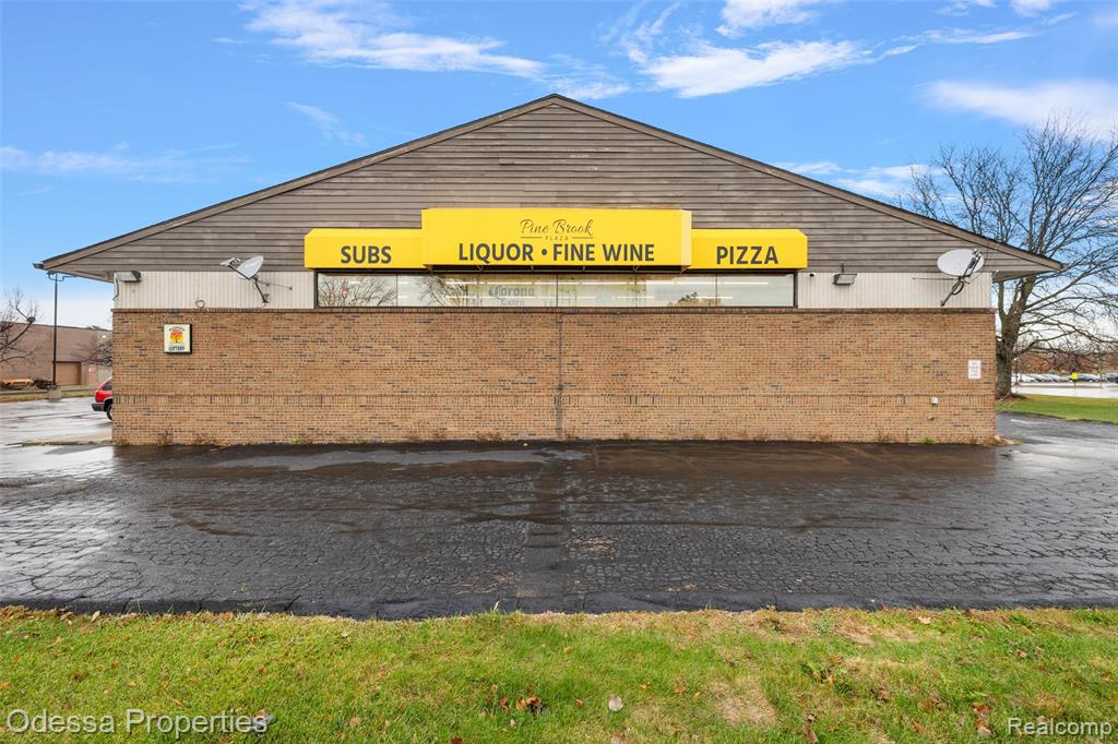 5625 18 MILE Road, Sterling Heights, MI 48314 — Photo 34